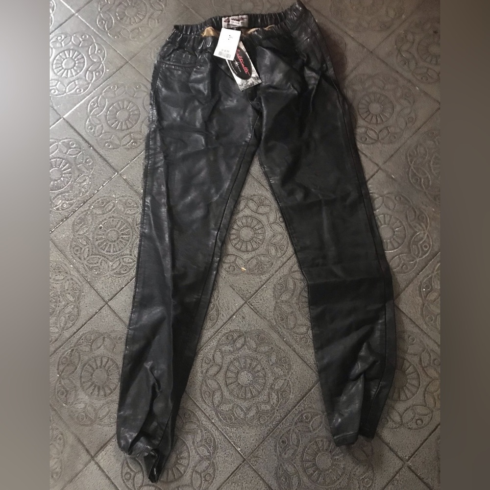 NWT - Boom Boom Jeans Ladies' Leatherette Pull-on Pants - Size 9 (Juniors)